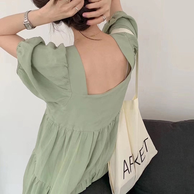 送料無料 3色 スクエアネック フレアワンピース フレアシルエット 半袖ワンピース 半袖 ボリューム袖 膝丈ワンピース 膝丈 ひざ丈 サマーワンピース 夏ワンピース ゆったり ゆったりワンピース 体型カバー 春 夏 薄手 大人可愛い ガーリー ガーリーファッション デート