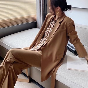 レディース ジャケット ボトムス スーツ セットアップ 上着 上着 ストレートパンツ ロング ロング丈 袖あり 長袖 襟付き ストレート ワイド Iライン 前開き 上下セット 2点セット かわいい 大人可愛い きれいめ シンプル カジュアル 上品 おしゃれ お洒落 レトロ 大人女子 こなれ感 ラフ ラブリー キュート ガーリー 個性的 クール モード系 エレガント モダン 主役級 存在感 抜け感 レディース デート お出かけ 女子会 休日 着回し 普段使い ファッション コーデ スタイル モテ