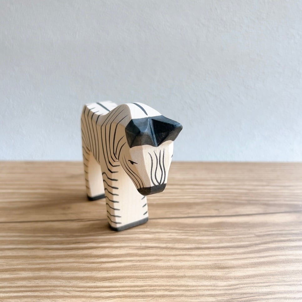 ostheimer オストハイマー | 子供のしまうま | Primii