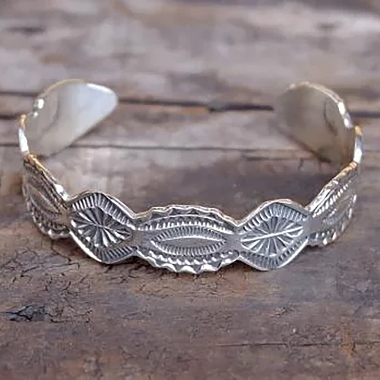 ケビン ラモーン作 Kevin Ramone スタンプワークシルバーバングル