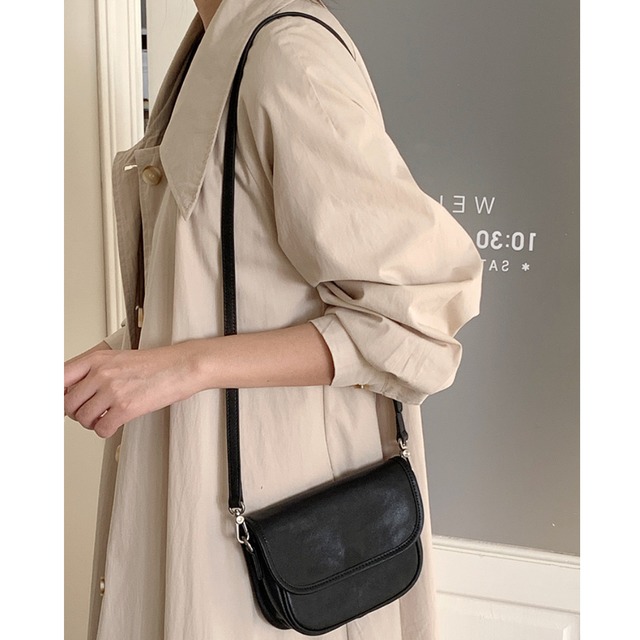 Stitch flap one shoulder leather bag   M086
