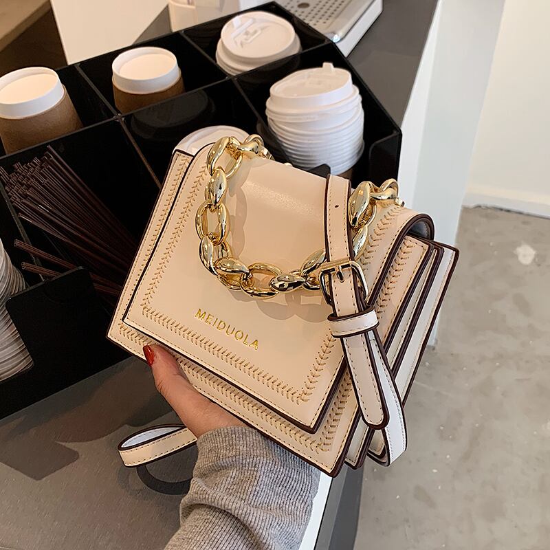 スタイルオータムウィンターチェーン 秋物 冬物 スクウェア メッセンジャーバッグ Tiancai_Wing_Bag22393595476