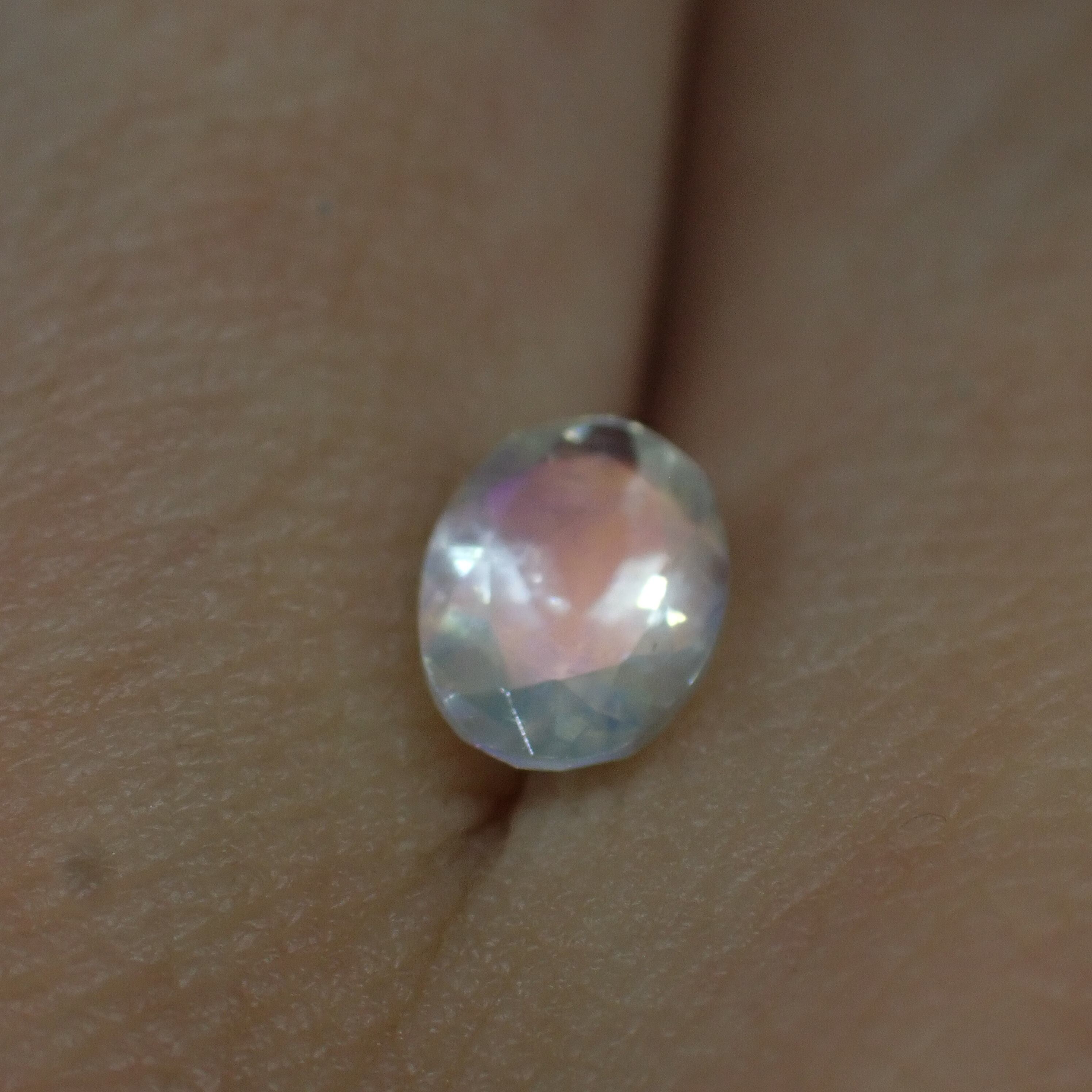 濃厚サーモンピンク☆ラブラドライト 0.597ct | 宝石ルース販売