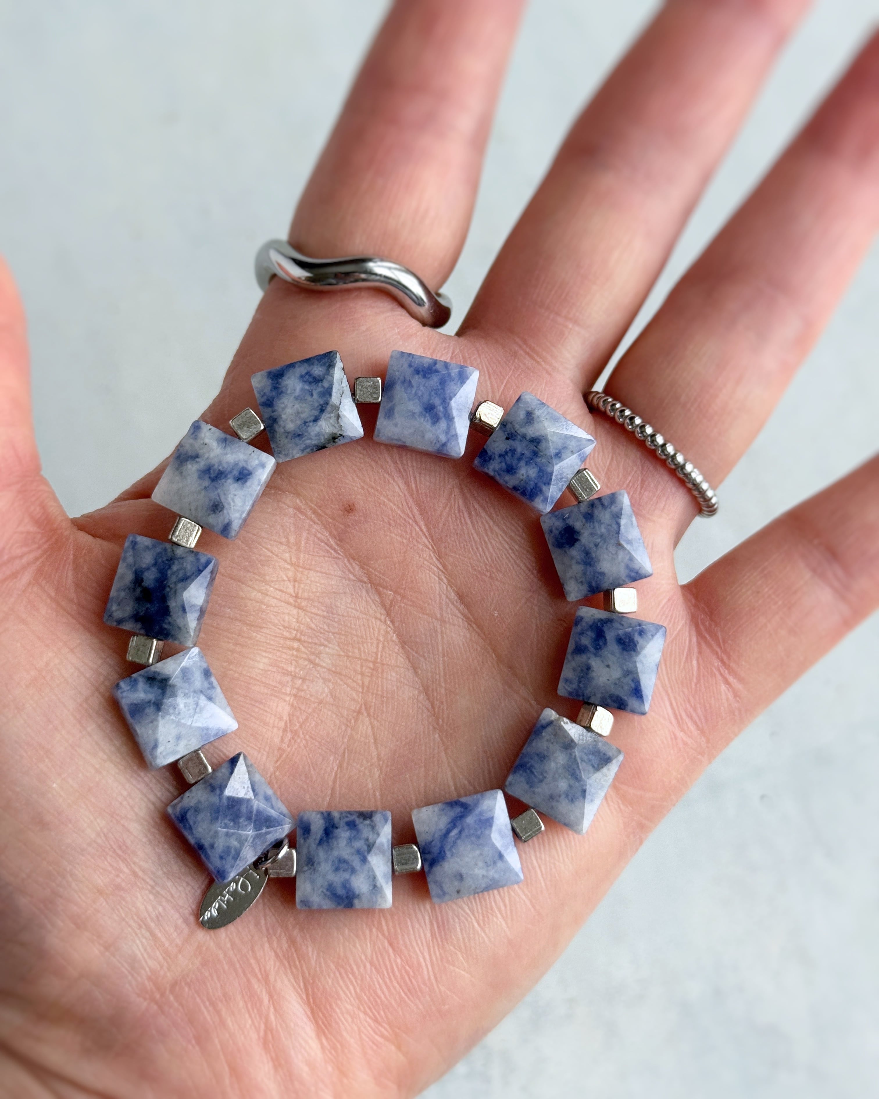 tumble bracelet(ソーダライト)