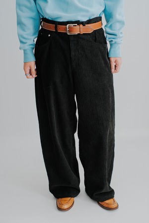 【ADAPTART】MIXED WALE CORDUROY TROUSERS(PRE ORDER)