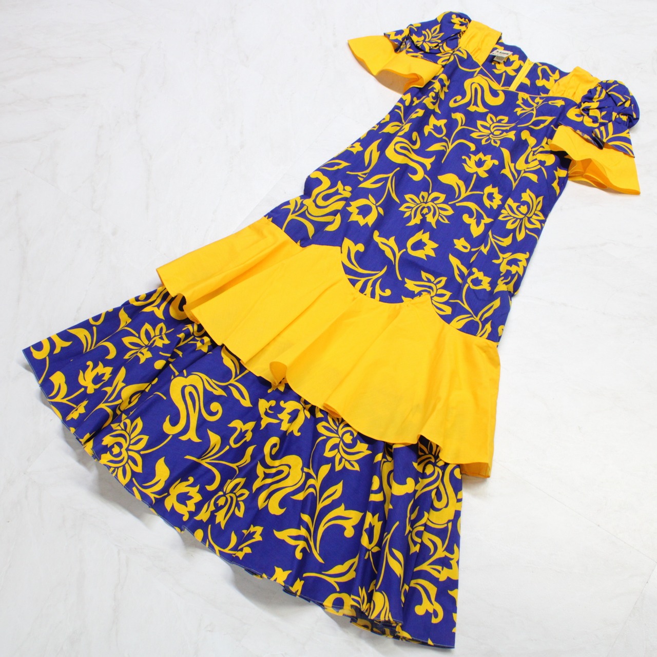 【美品 フラダンス衣装】ブルー LAMIE ワンピース ドレス 青 花柄 黄 イエロー フリル 鮮やか 華やか 半袖 ハワイアン 可愛い