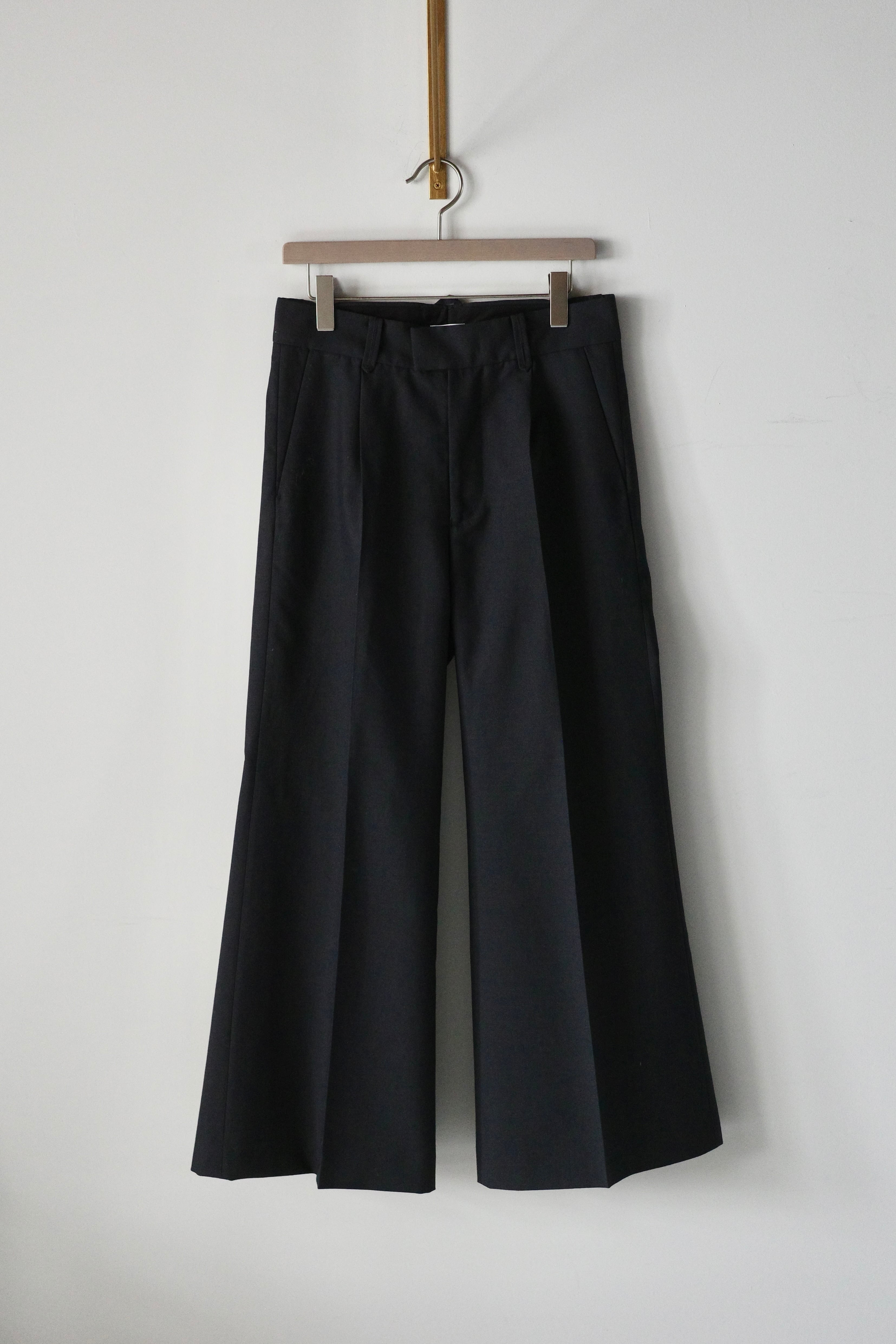 Paratrait【WOOL FLARE SLACKS -Gray-】