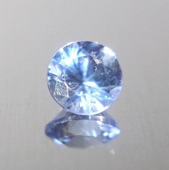 【冷悧な輝き】天然石 ベニトアイト ルース 0.02ct