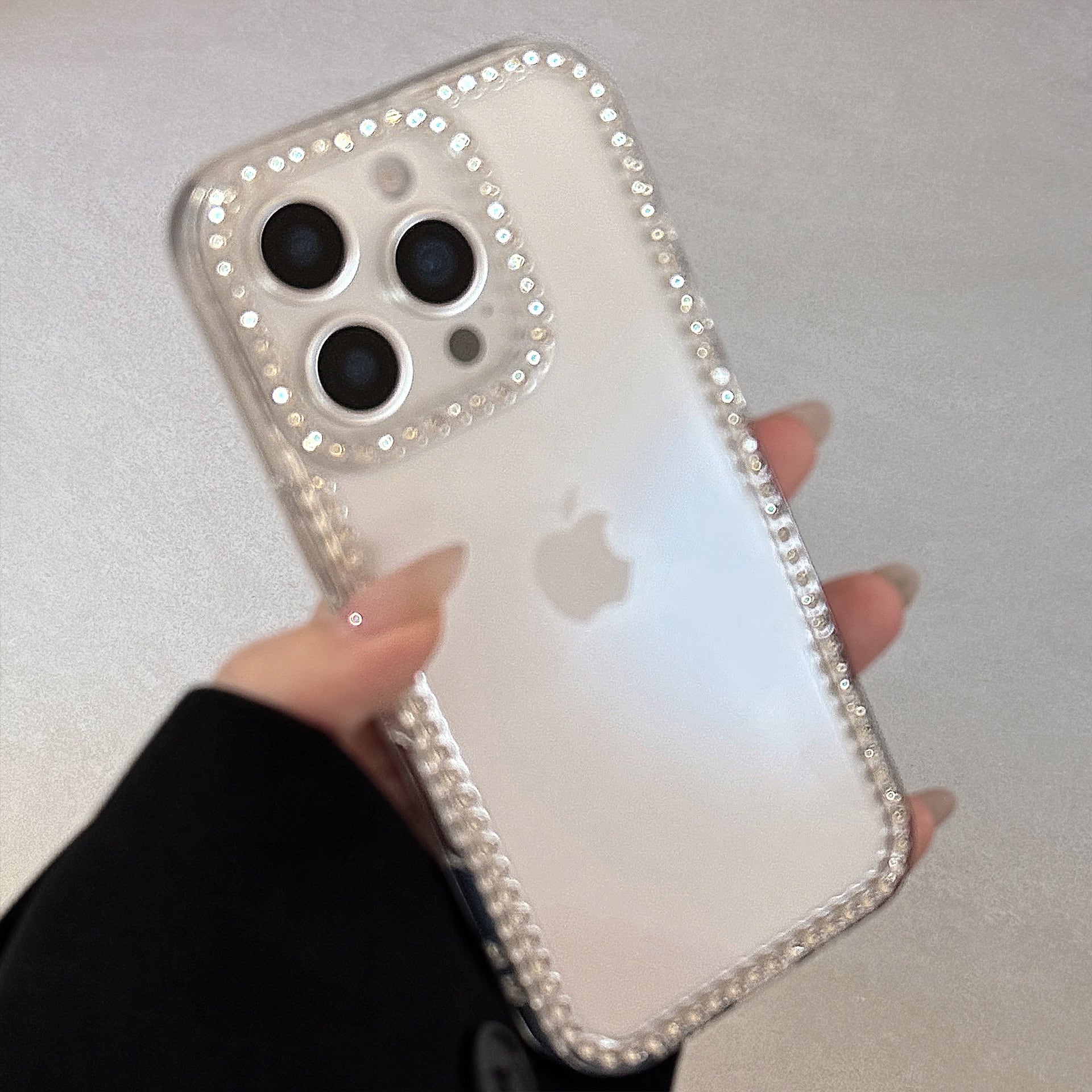 iPhone15〜17対応 ホワイト ラインストーン付き ケース iPhone17-SEまで対応】ラインストーンがお上品◎シンプル クリアケース
