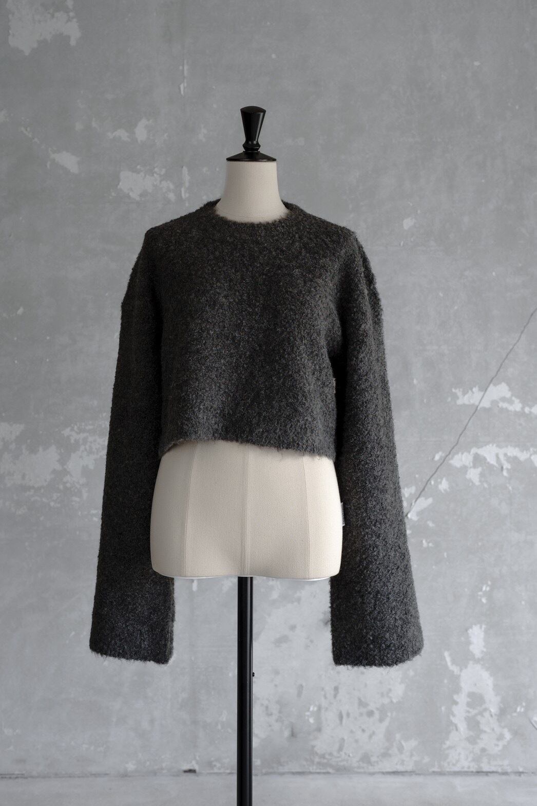 bouclé short knit(charcoal)ご注文から一週間前後で発送 | roughlow