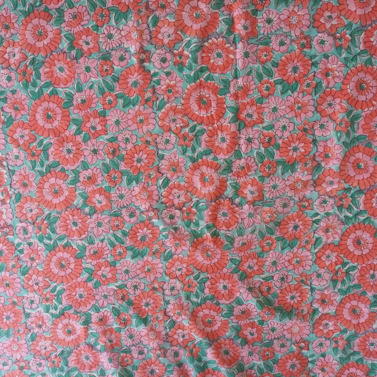 ブロックプリント生地【50cm単位】インド綿 花柄 ピンク×グリーン #36410-PK1