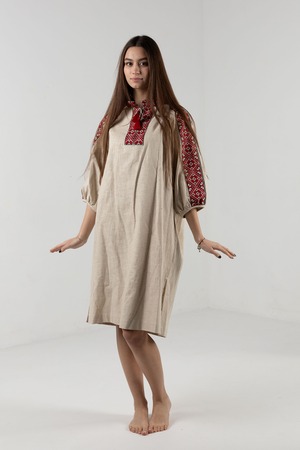 ウクライナ刺繍ヴィシヴァンカ　手刺繍　レディース・フリーサイズ