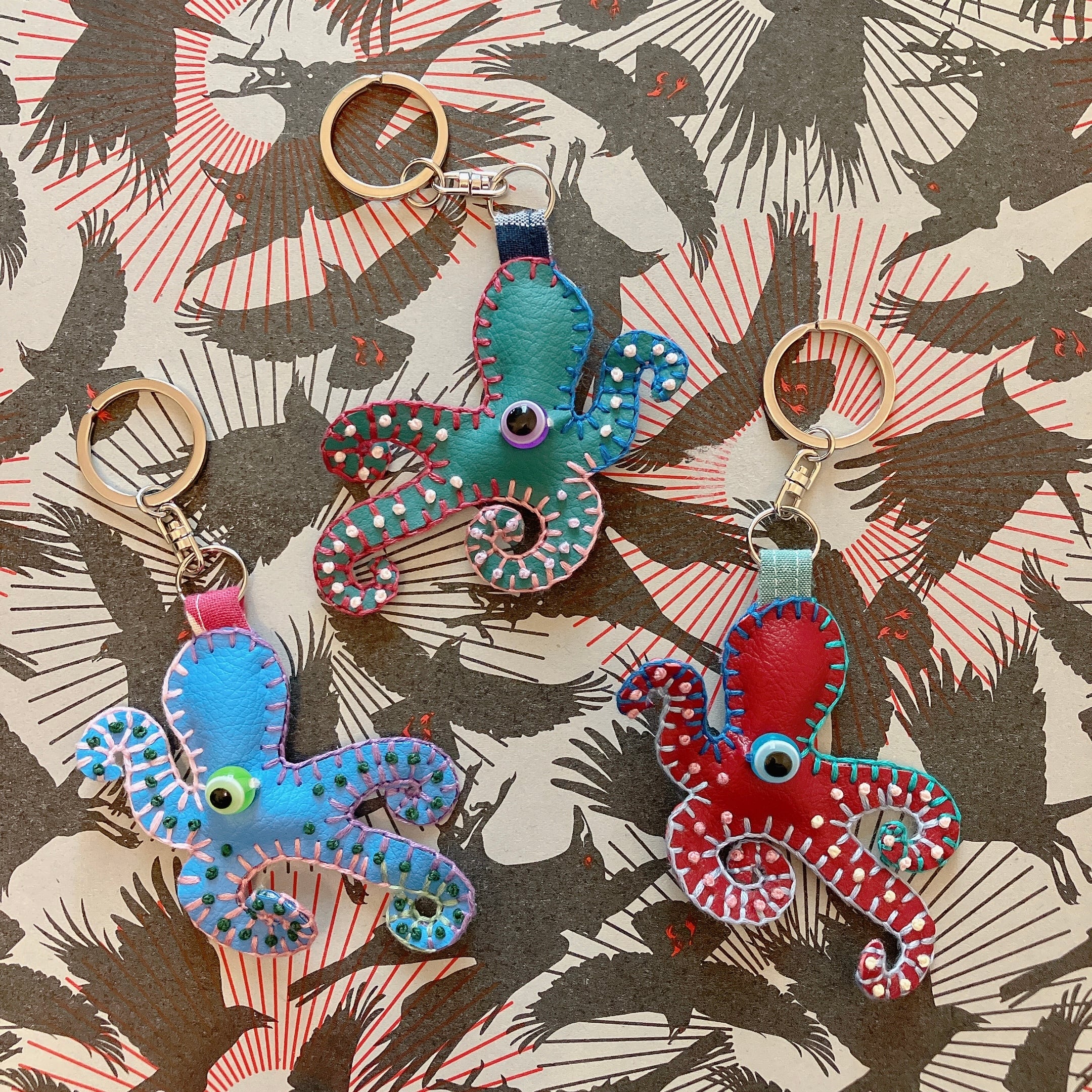 妖怪キーホルダー チョコサイ 荒木家妖怪絵巻 手刺繍 フェイクレザー