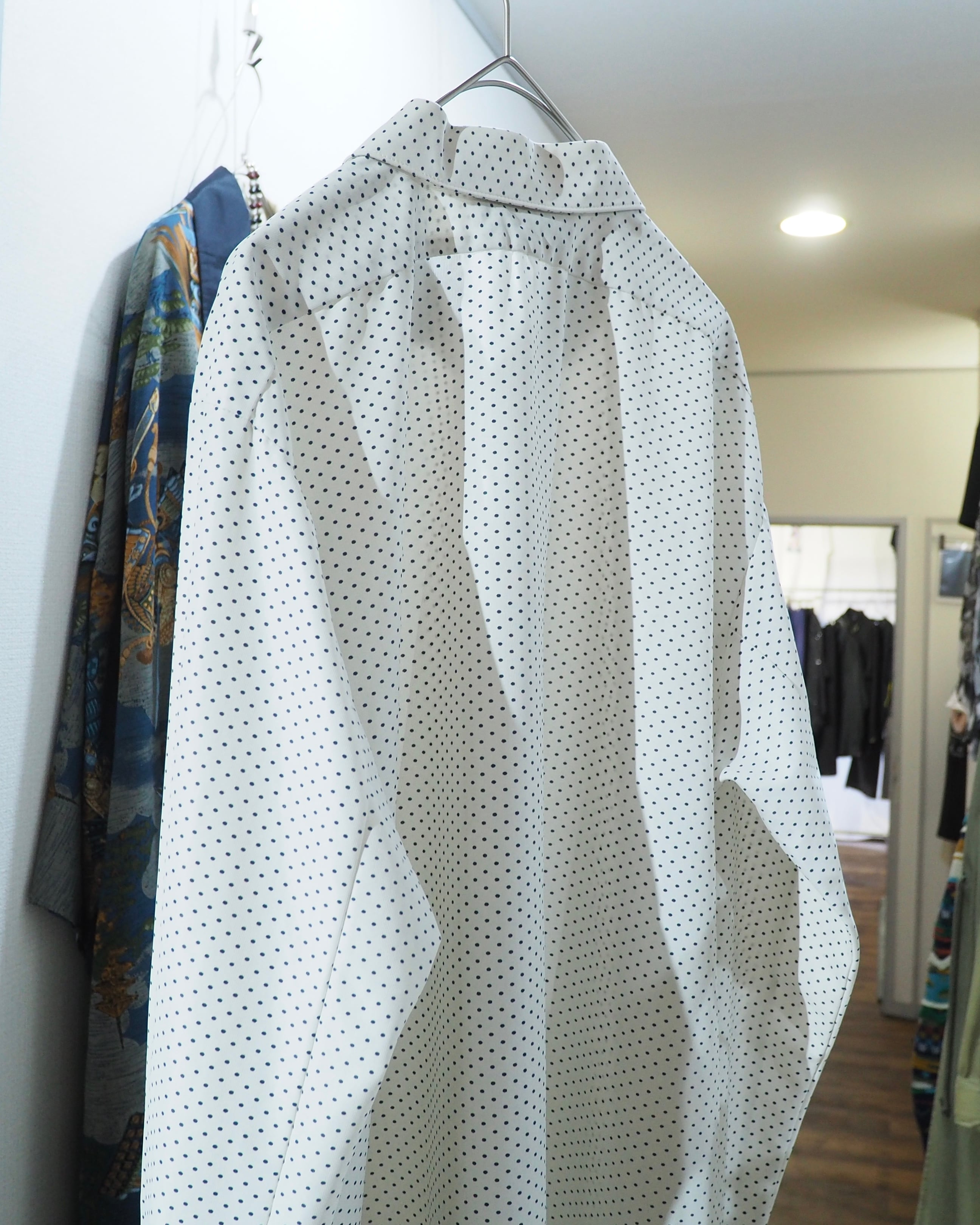 1970s ” Nyltest ” Dot pattern vintage Drape loose shirt