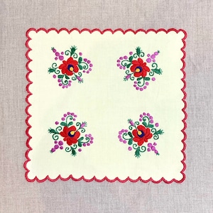 薔薇のハンガリー刺繍