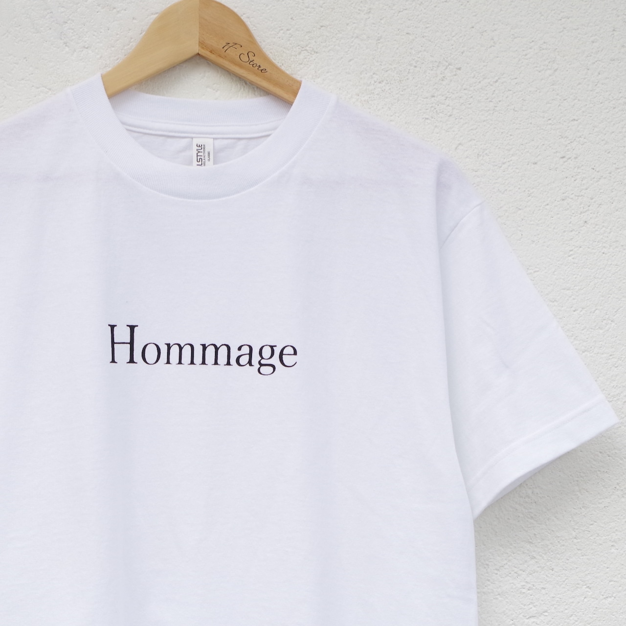one f "Hommage" tee