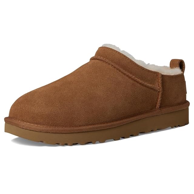 CLARKS Wallabee 