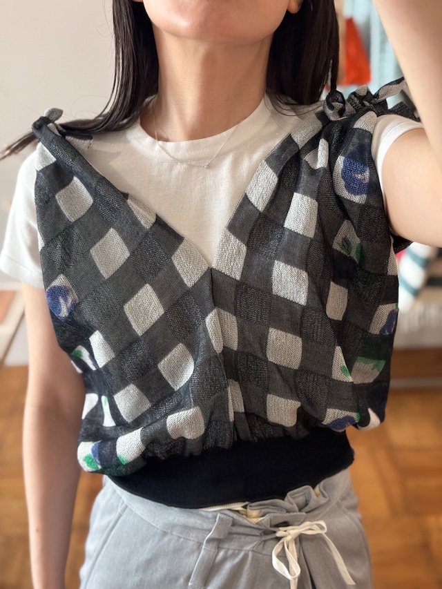 TAN/26SS-16 FLOWER PRINTED GINGHAM KNIT TOP NAVY