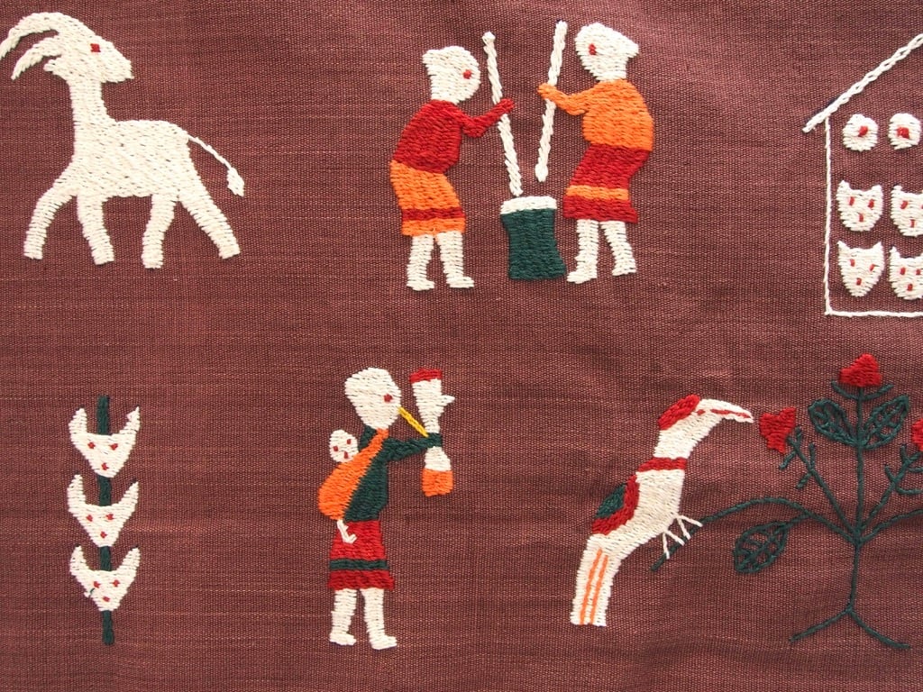 NAGA TRIBE - EMBROIDERY TAPESTRY / BROWN | casablanca