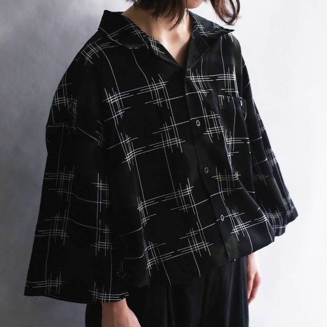 black base cross line h/s big shirt