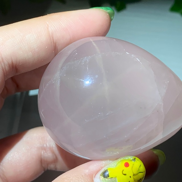 3.スターローズクォーツたまご･台座付き