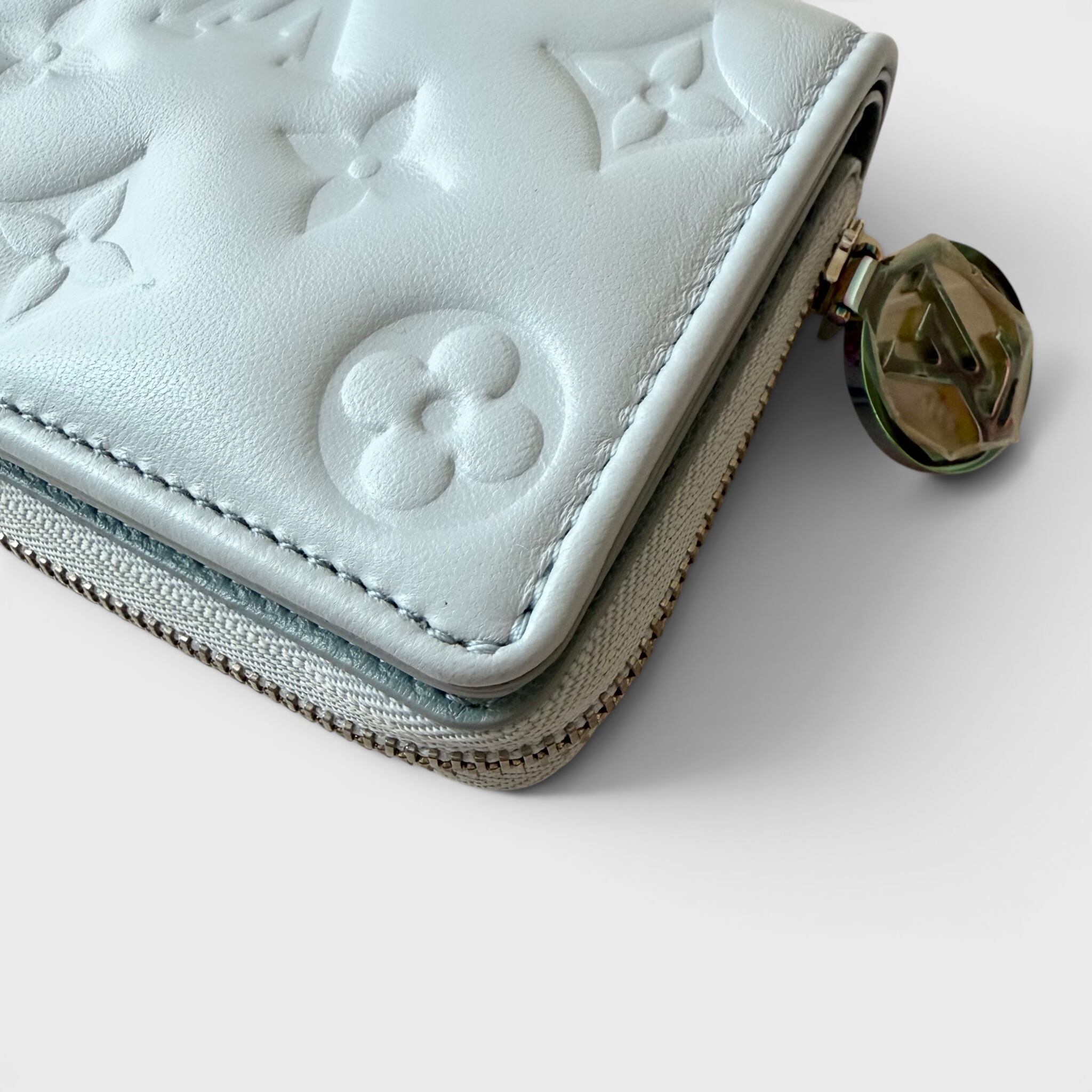 LOUIS VUITTON ポルトフォイユ ルー ウォッシュドブルー | BRAND