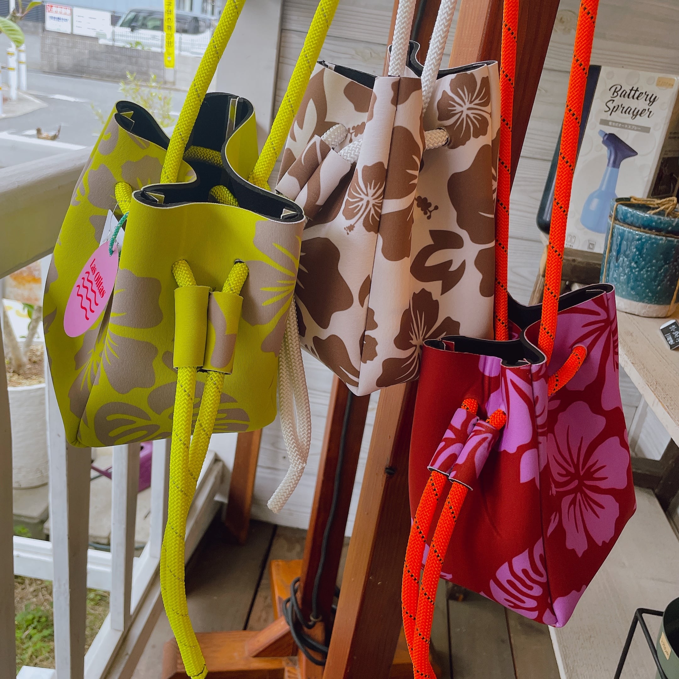 THE BUCKET POUCH BAG / Las Olitas Made in Hawaii | MAHALOKOBO