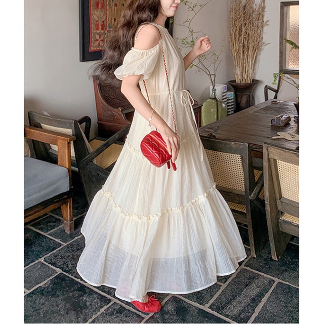 オフショルダー フリル ティアード ワンピース オフホワイト 250570