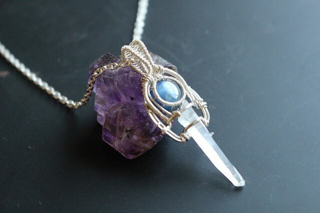 Kyanite & Himalayan crystal silver925 wirewrapping pendant