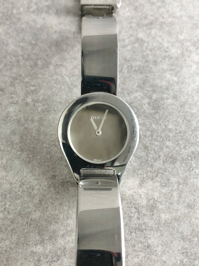 GUCCI グッチ 腕時計 シルバー ステンレススチール クウォーツ バングルウォッチ 6700L vintage ヴィンテージ オールド btrc45