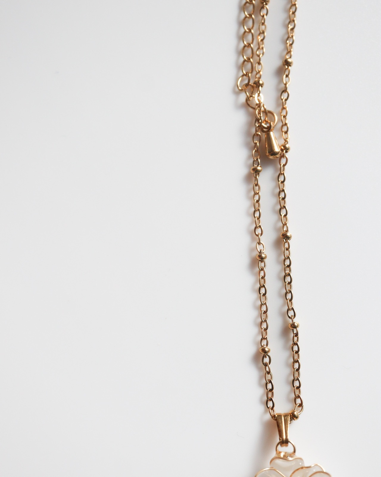 ”尊ぶ（peony dahlia）ネックレス”