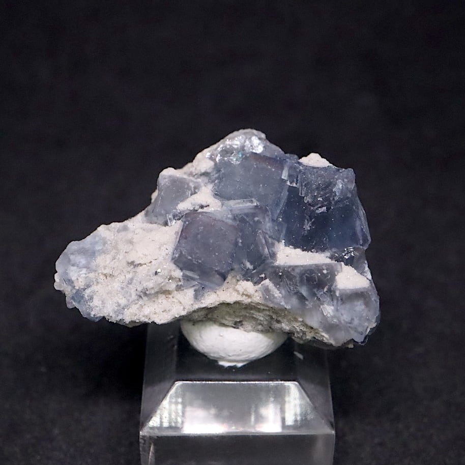 綺麗！フローライト(蛍石)原石　633g 天然石　パワーストーン！ フローライト 蛍石 天然石 パワーストーン 原石 置石 受験のお守り 頭