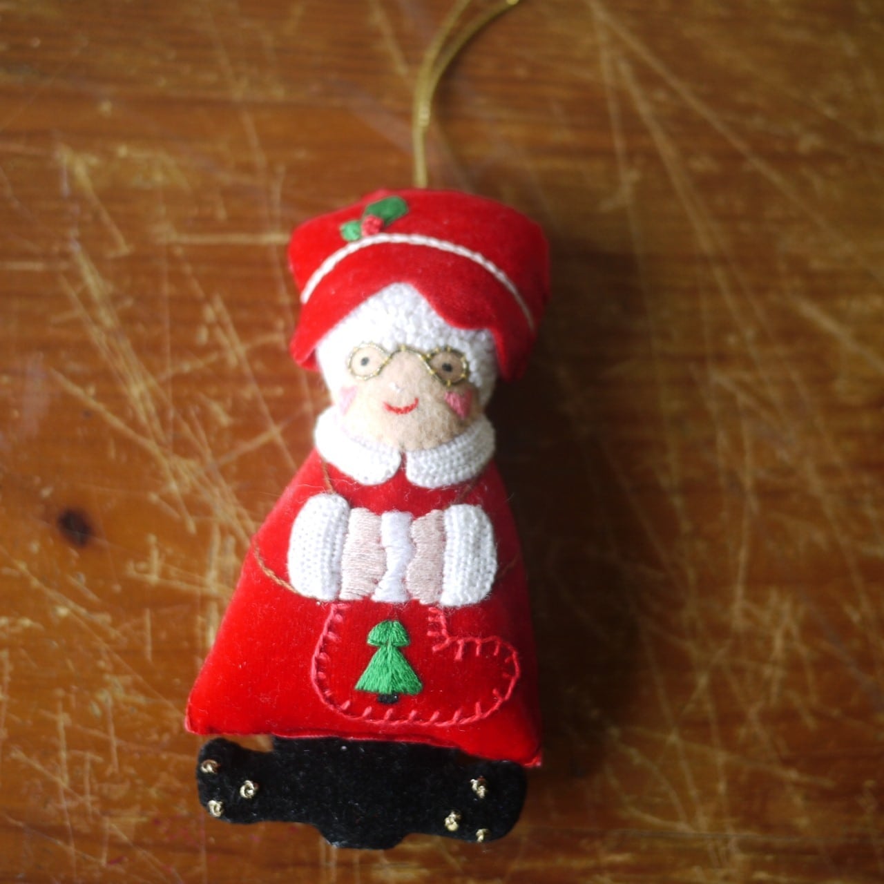 クリスマスオーナメント 刺繍のサンタクロース ドイツ | こりすのパン