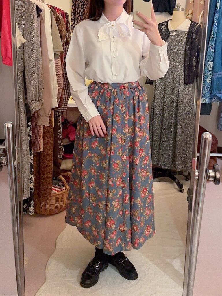 blue red rose side button skirt