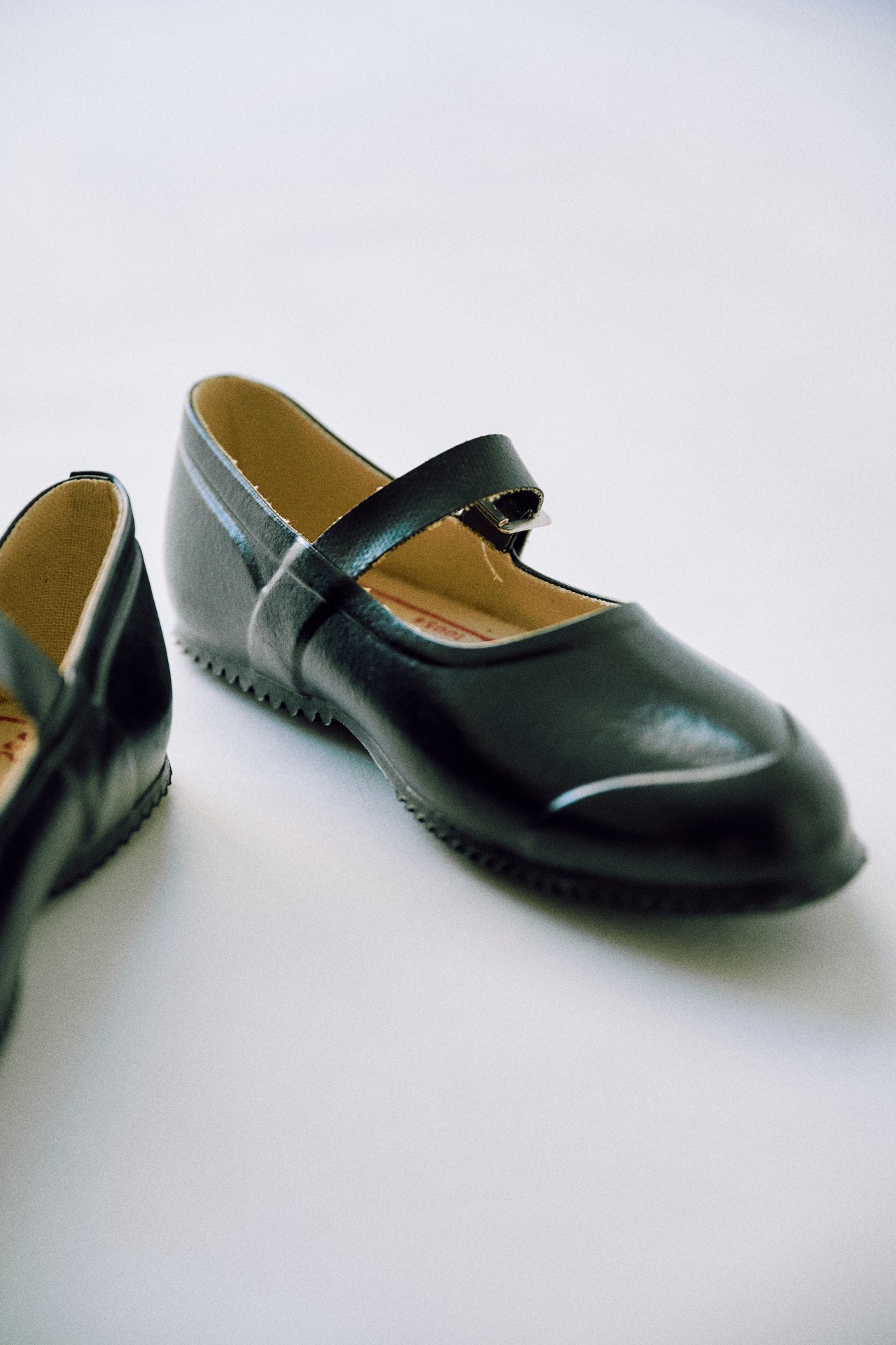 【Opanak】Strap rubber shoes (Black)