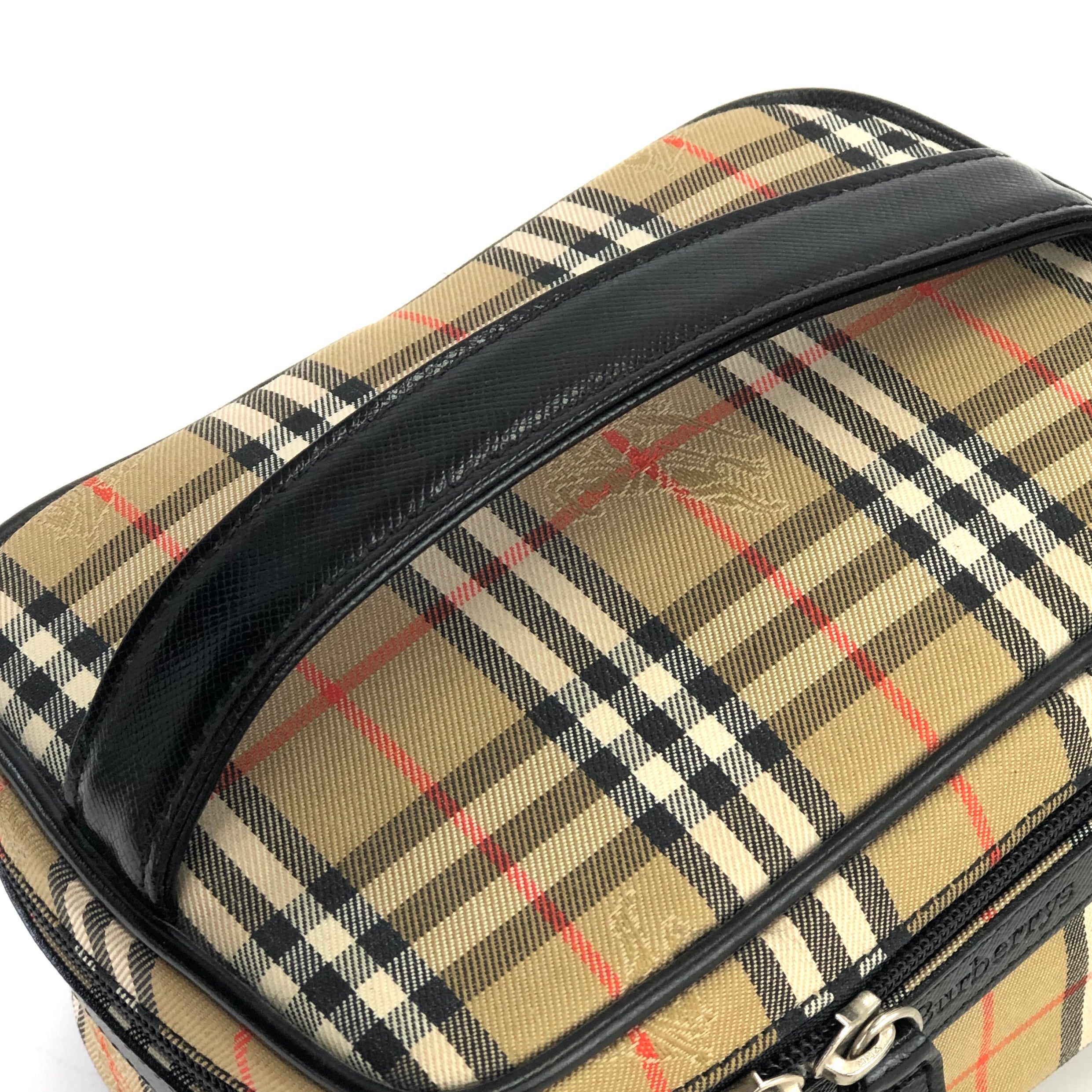 BURBERRY　バーバリー　クラシックチェック　バニティバッグ　コスメポーチ　キャンバス　ハンドバッグ　ベージュ　vintage　BURBERRY　 ヴィンテージ　オールド　bpnn8u | VintageShop solo powered by BASE