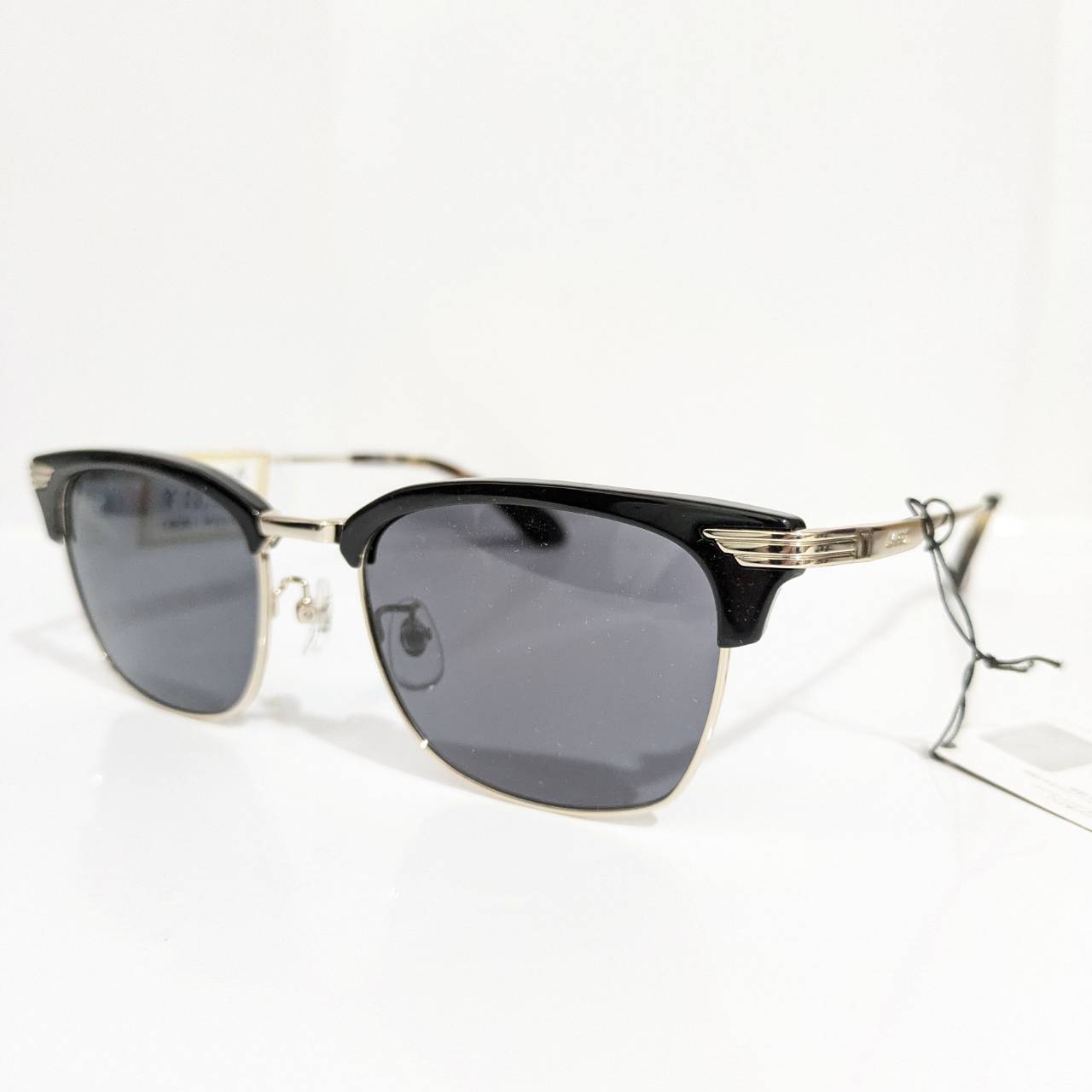 【AVIREX】ブローメタルフレーム サングラス ゴールド・ブラック