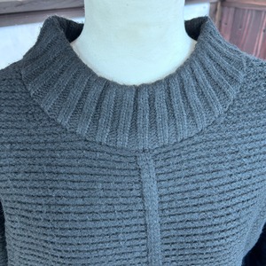 ざっくり切り替えニット