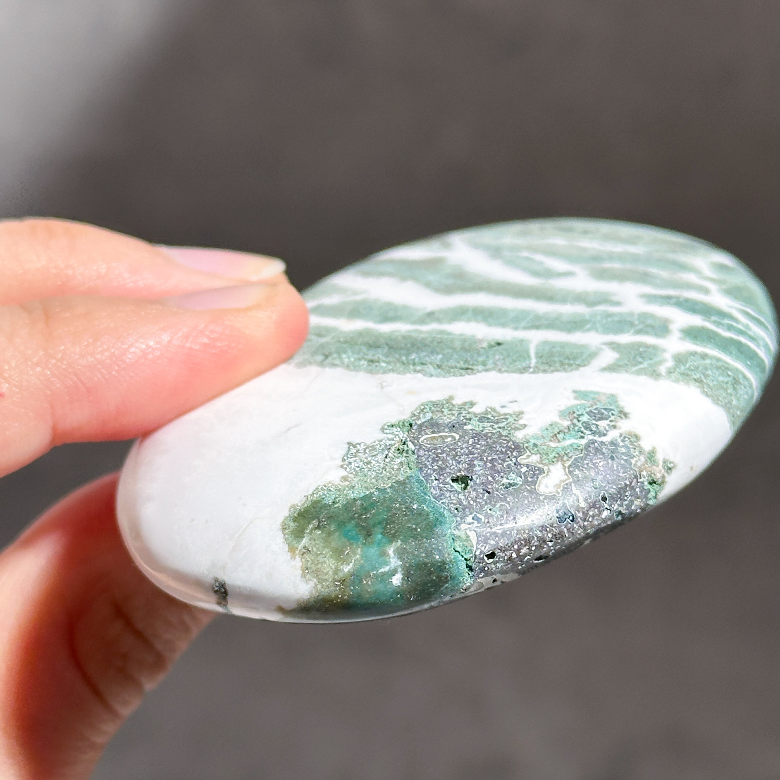 グリーンサードオニキス パームストーン42◇ Green Sardonyx ◇天然石