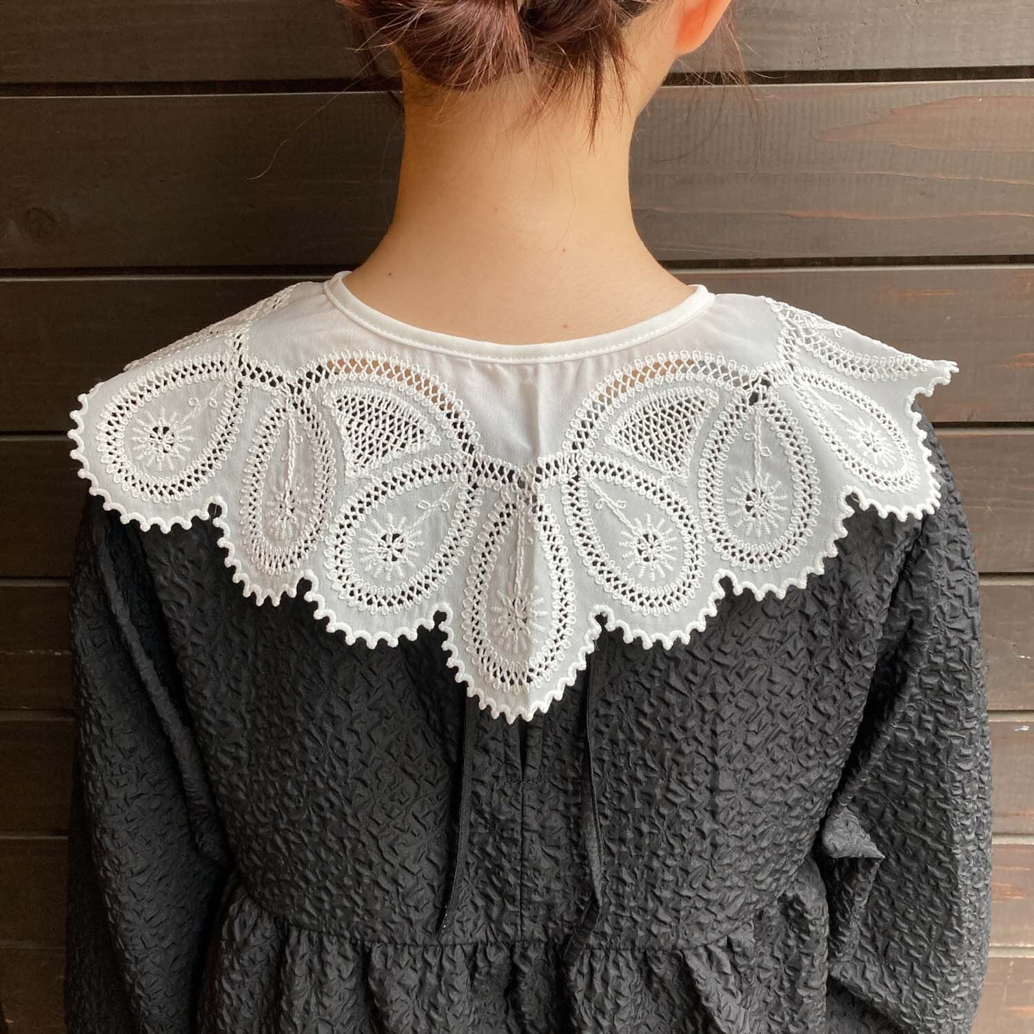 歯車スカラップ花刺繍のつけ襟 | Dua-アクセサリーパーツショップ