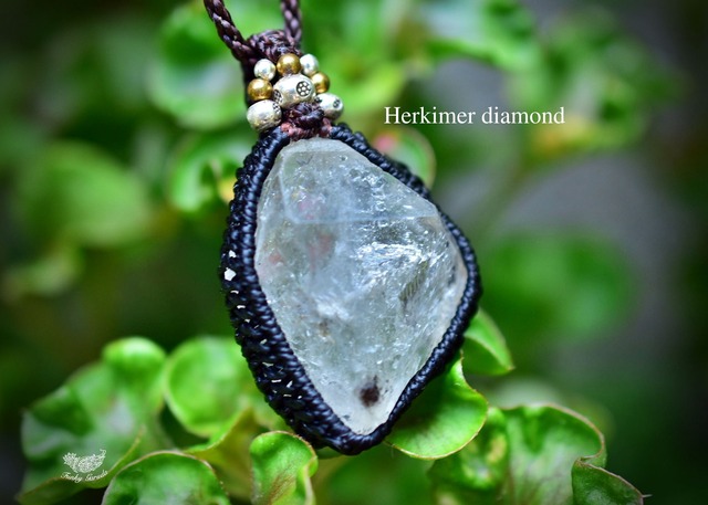 ハーキマー水晶　原石　マクラメペンダント　hky001