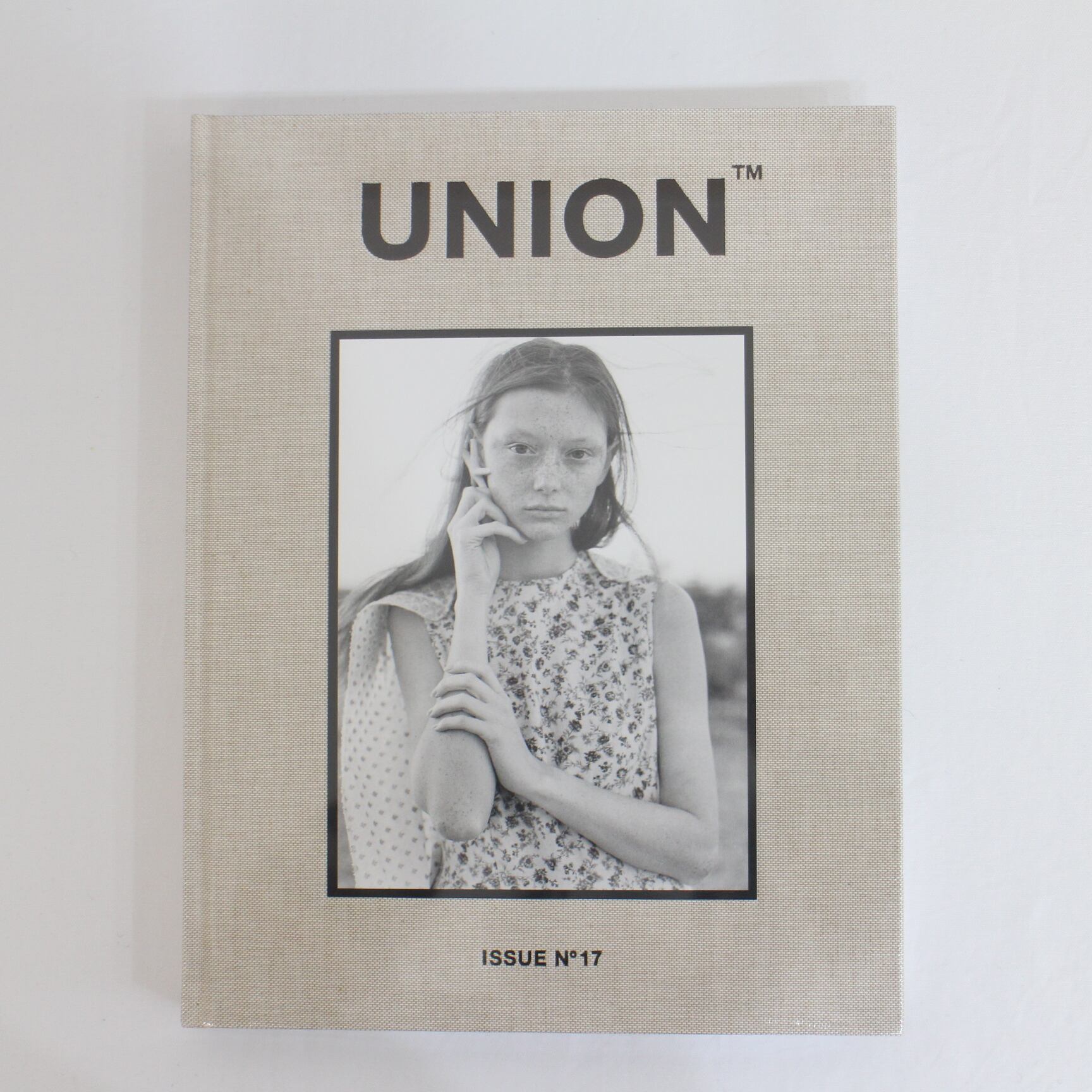 UNION issue17 COVER A Sara Grace Photography by Clara Balzary