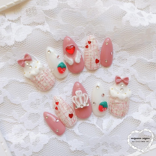 【オーダー】ネイルチップ地雷系量産型推し参戦ゴテゴテリボンキラキラフレンチドット 素敵な着画ありがとうございます♡ ｡ﾟ•┈୨♡୧┈•ﾟ｡ オーダー‬