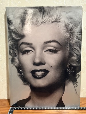 マリリン・モンロー写真集 1945-1962 Marilyn Monroe and the camera