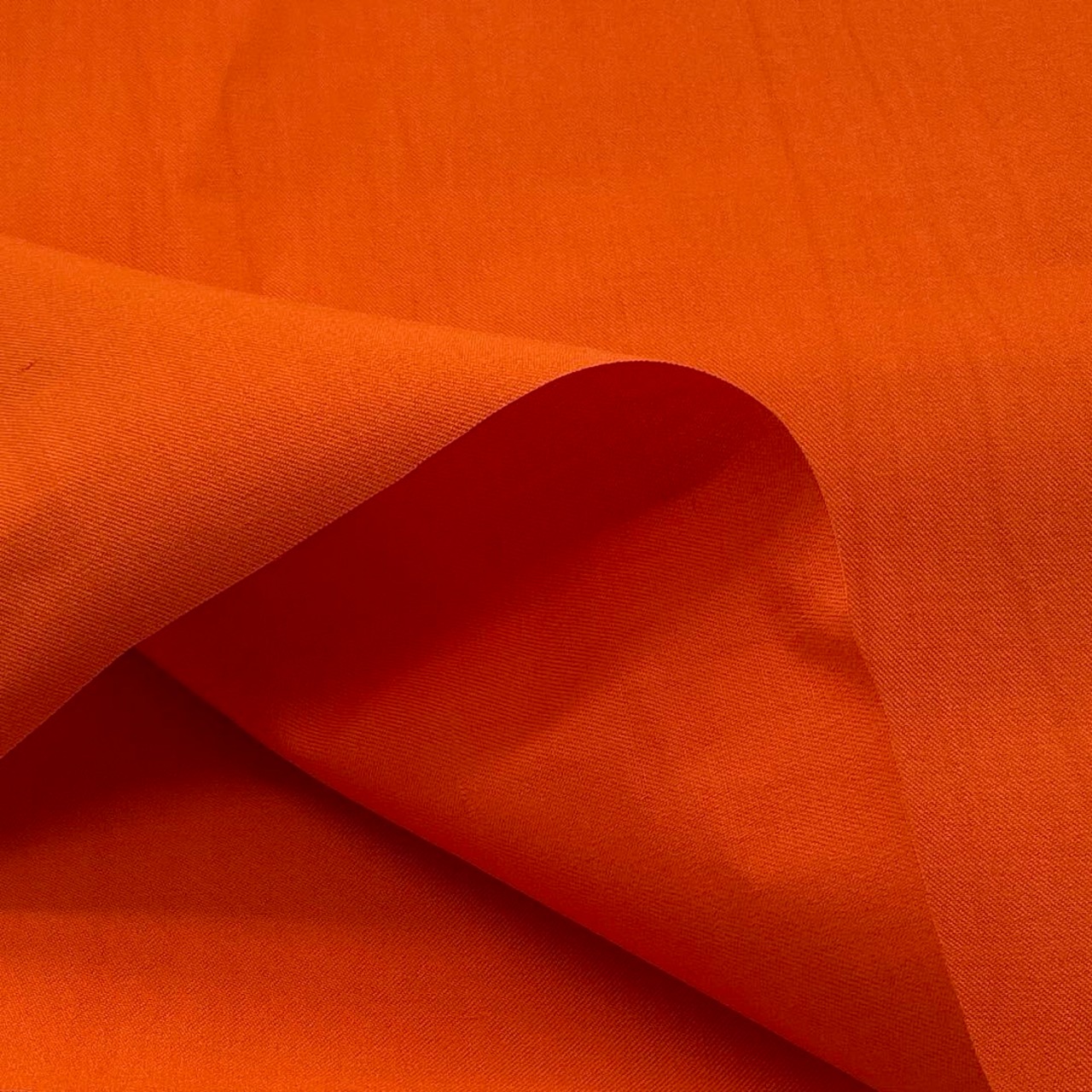 ★TC273◆2m◆綿ポリエステル混コシ感ありツイル生地◆オレンジ