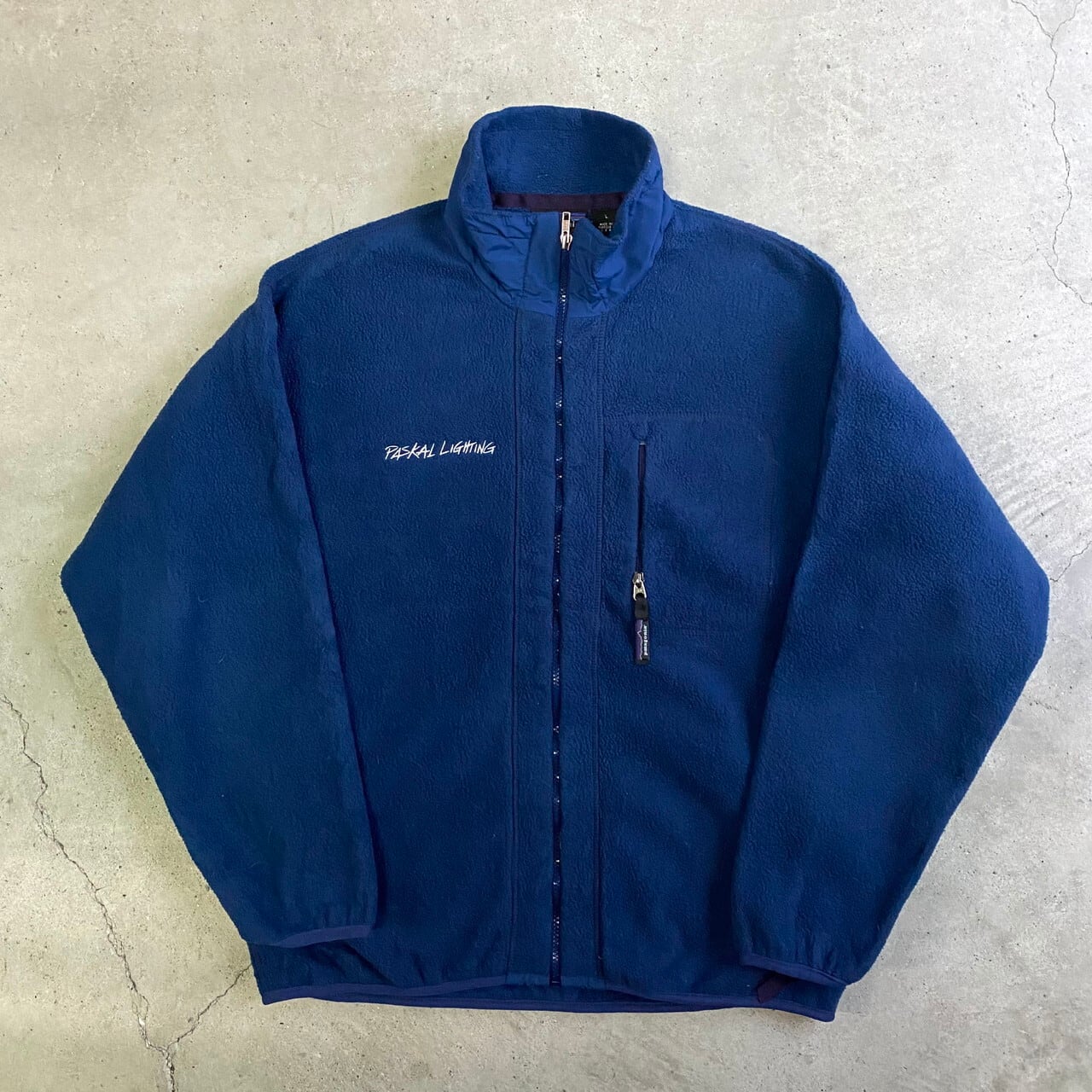 96年製 USA製 patagonia パタゴニア 企業ロゴ刺繍 フルジップ シンチラ フリースジャケット 25410 F96 メンズL 古着  90年代 90s ヴィンテージ ビンテージ ネイビー 紺色【アウトドアジャケット】【VTG】【CS2301-30】【AN20】 | cave ...