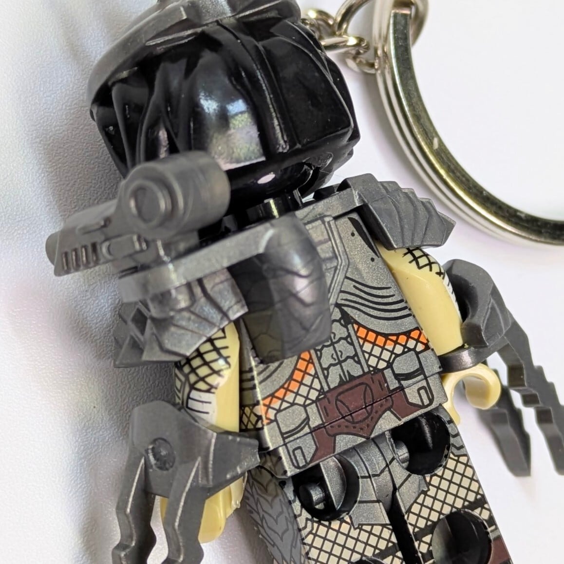 再入荷！【 ブロックフィギュアキーホルダー 】 AVP ( エイリアンvs