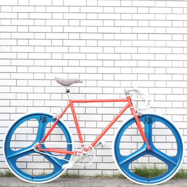 【FUN 700C ANGUS FLAT, 朱色】オレンジ ピストバイク シングルスピード バトンホイール ハイテン クロモリ 自転車 パーツ