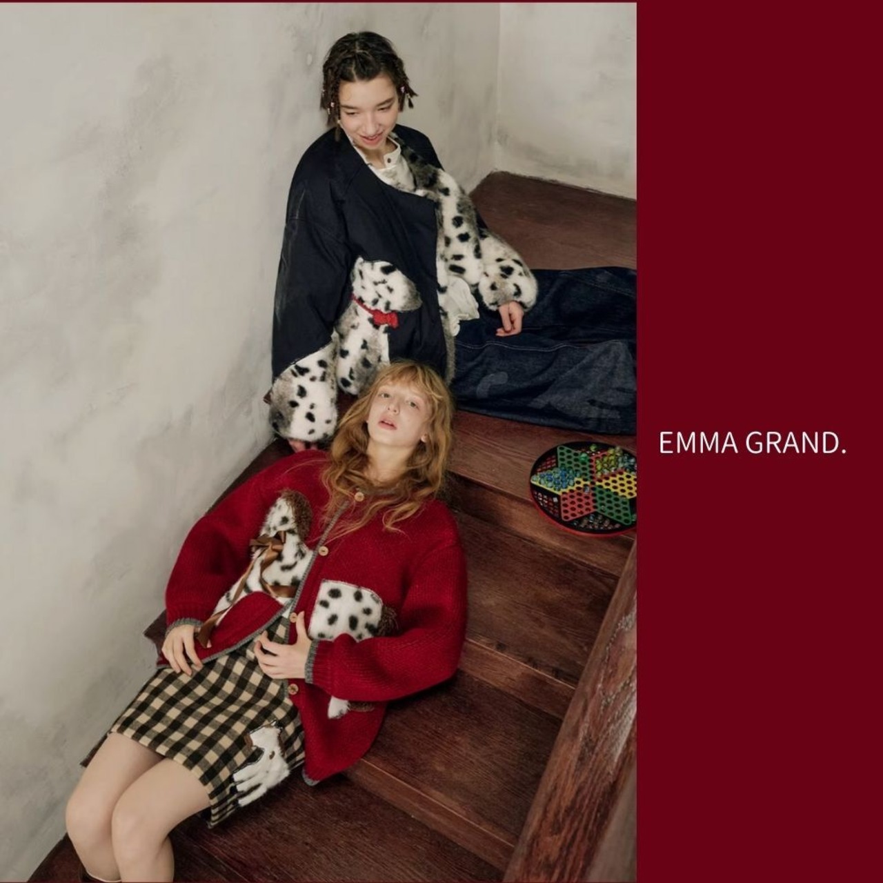 夜更けの森で佇む白斑馬のリボンニットカーディガン E00627