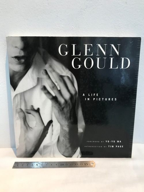 GLENN GOULD   A LIFE IN PICTURES